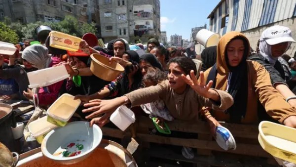 يديعوت أحرونوت: تأجيل تفعيل آلية توزيع المساعدات الأميركية في غزة لأسباب لوجستية
