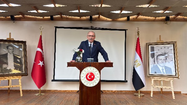 السفير التركي بالقاهرة صالح موتلو شن