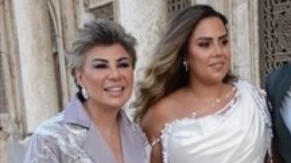 مفيدة شيحة وابنتها منة