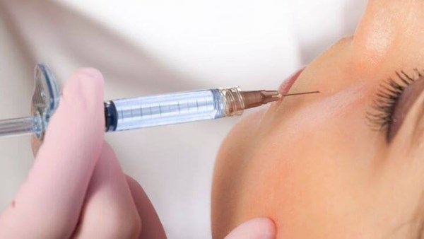 تأجيل محاكمة صيدلي متهم بالتسبب في وفاة طبيبة أسنان بالتجمع