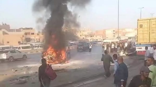 رفع حطام 7 سيارات وأخرى متفحمة بحادث تصام على الطريق الدائري