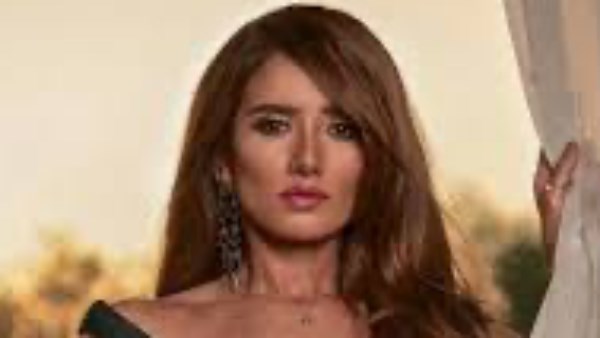 بسبب كلب شرس.. التحقيق فى إصابة نجل الفنانة زينة داخل كمبوند بالشيخ زايد