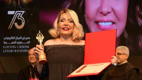 الفنانة لوسي 
