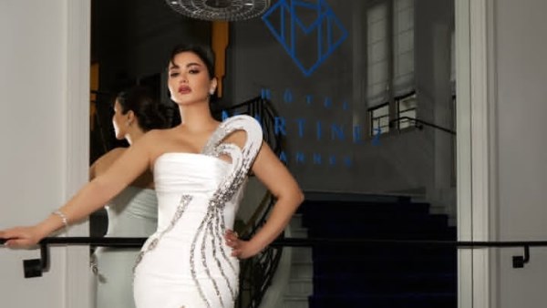 الفنانة هدي الاتربي 