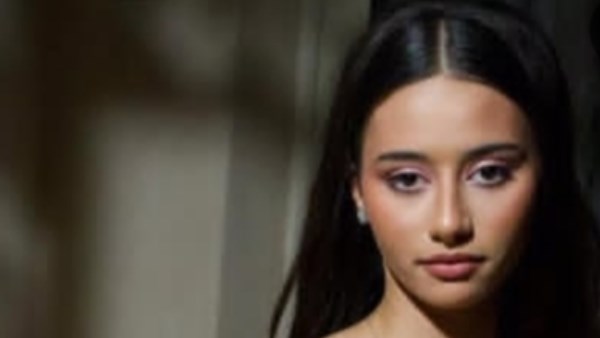الفنانة لينا صوفيا 