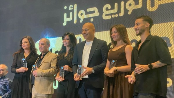 أبطال مسلسل اولاد الشمس 