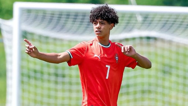 القميص رقم 7.. أول مشاركة لـ كريستيانو جونيور مع منتخب البرتغال
