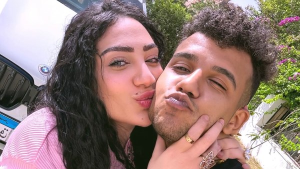 عصام صاصا وزوجته