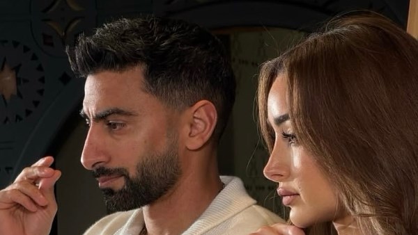 أنس بوخش يشارك صورة مع هنا الزاهد 