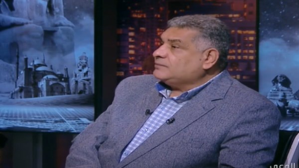 أشرف أبو الهول 
