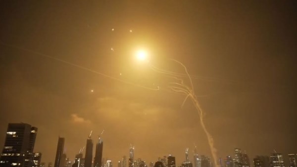 صواريخ إيران في طريقها إلى إسرائيل.. وجيش الاحتلال يفعل صافرات الإنذار