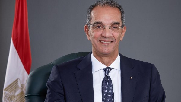 وزير الاتصالات 