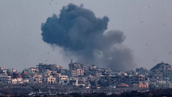 الدفاع المدني يعلن استشهاد 15 فلسطينيًا في غزة