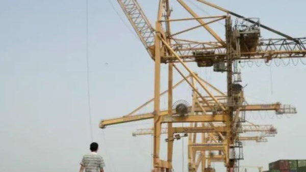 ميناء الحديدة البمني 