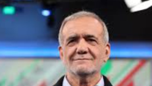 الرئيس الإيراني: لا نسعى لامتلاك سلاح نووي