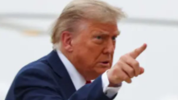 الرئيس الأمريكي ترامب 