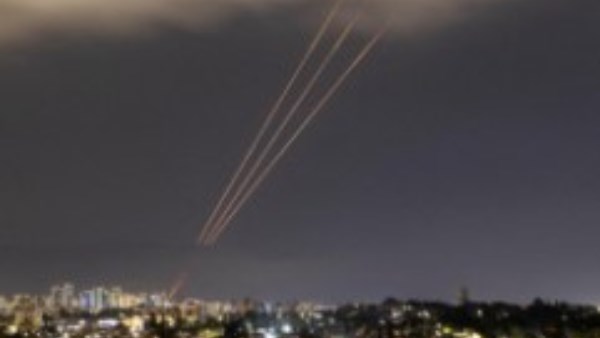 قصف إيران 