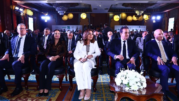 وزيرة التنمية المحلية 