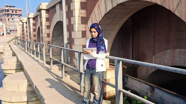 موظفة في وزارة الري