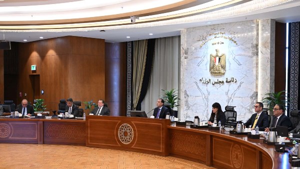رئيس الوزراء يترأس اجتماع المجموعة الوزارية الاقتصادية.. تفاصيل