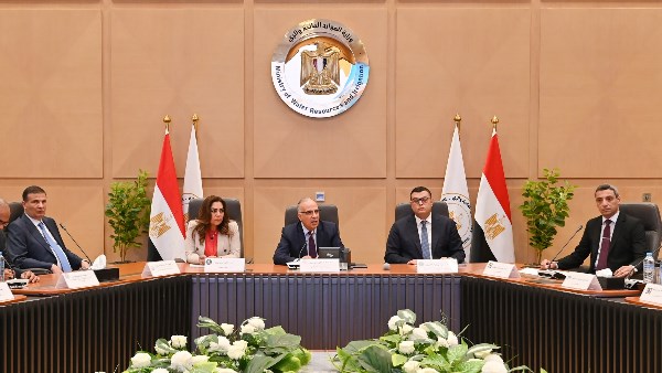 وزراء والرى والتنمية المحلية والإسكان والزراعة
