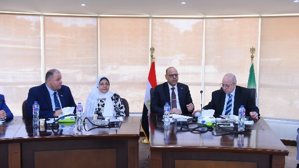 وزير العمل: توسيع قاعدة بيانات العمالة غير المنتظمة لتعزيز إجراءات الدعم