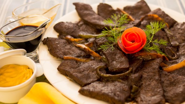 احذروا تناول الكبدة النية في عيد الأضحى