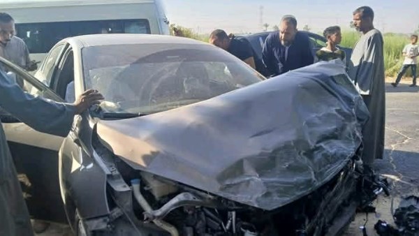 سيارة مراقبي الثانوية العامة أثناء توجههم للامتحانات 