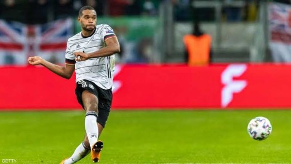 جوناثان تاه، مدافع منتخب ألمانيا
