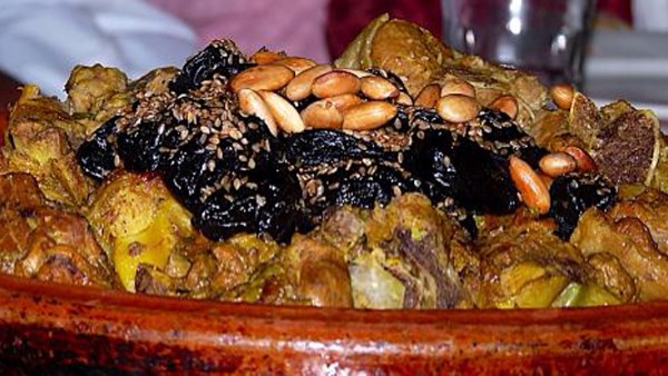 طريقة عمل طاجن اللحم المغربي بالبرقوق والعسل 