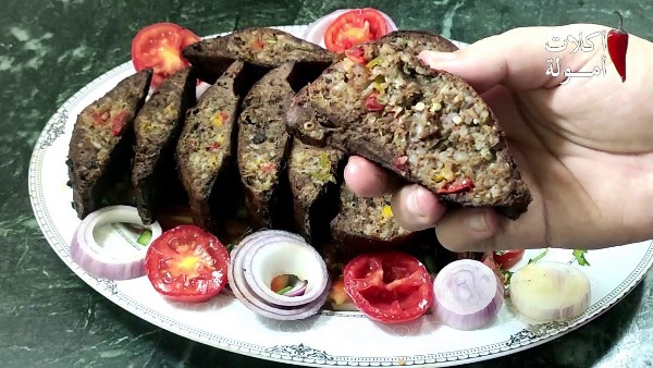 الطحال المحشي باللحم المفروم.. أكلة شعبية بطعم العيد لا تقاوم 