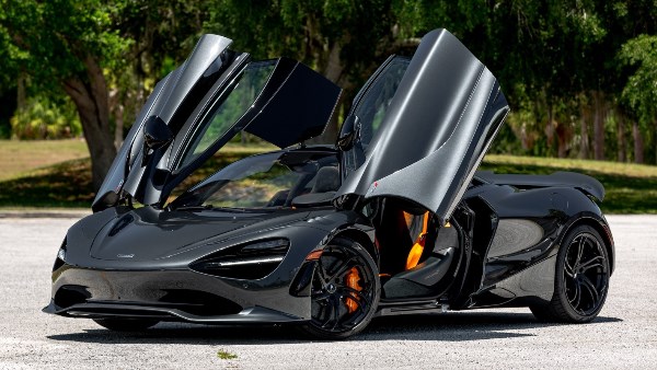 ماكلارين 750S