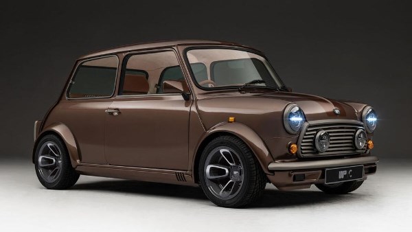 ميني Restomod