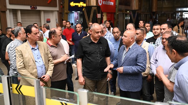كامل الوزير - وزير النقل والصناعة