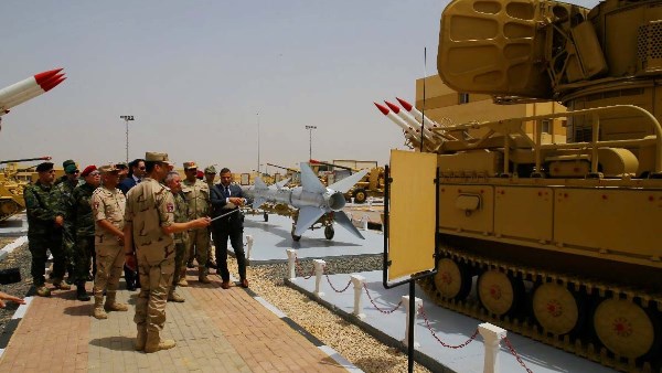 صورة لزيارة وفد الملحقين العسكريين 