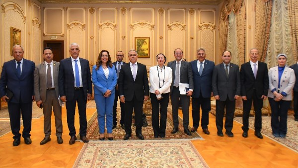 وزيرة البيئة