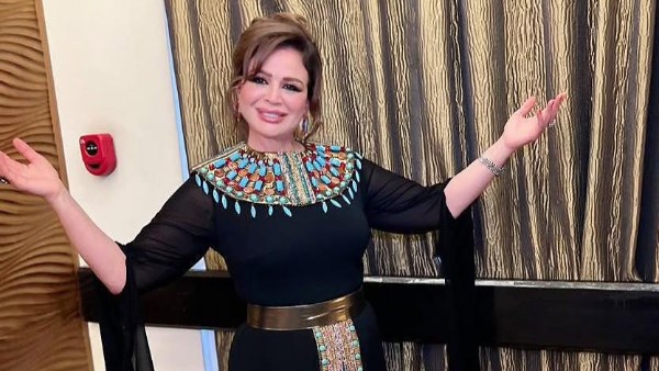 إلهام شاهين بإطلالة فرعونية مميزة من تصميم سيف العبيدي 