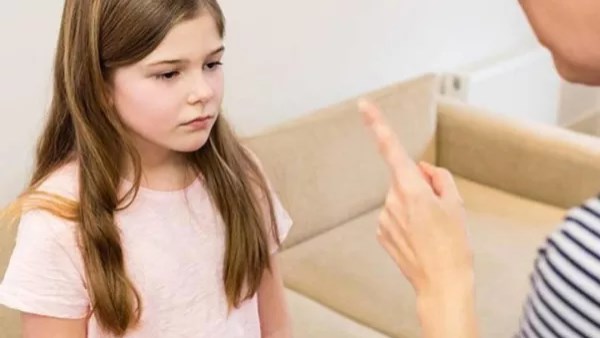 بر الأم التى تحرض ابناءها على الاب