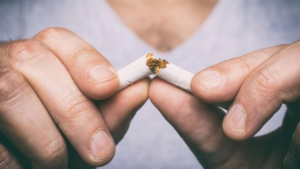 تأثير الٱقلاع عن التدخين بعد 12 ساعة