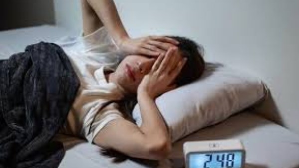 أهمية النظام الغذائي في تحسين جودة النوم