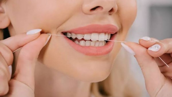 طرق فعالة للتخلص من رائحة الفم الكريهة