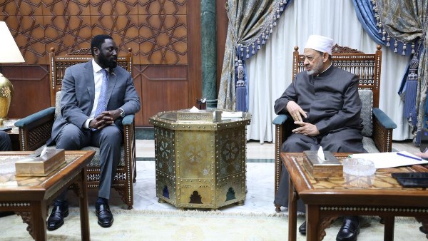 شيخ الأزهر يستقبل السيد مامادو تانغارا، وزير خارجية جامبيا