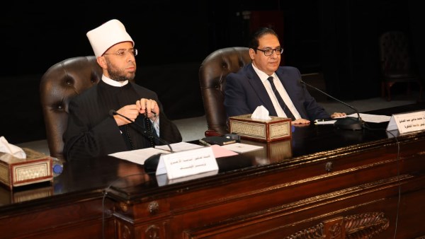 وزير الأوقاف ورئيس جامعة القاهرة يشهدان ختام فعاليات اليوم التثقيفي للأئمة