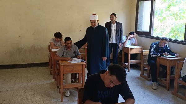 الثانوية الأزهرية .. طلاب العلمي يؤدون اليوم امتحان النحو