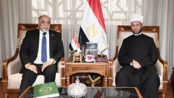 وزير الأوقاف يستقبل شيخ مشايخ الطرق الصوفية