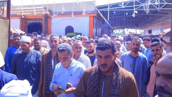 خلال مراسم الصلح وانهاء الخصومة الثأرية