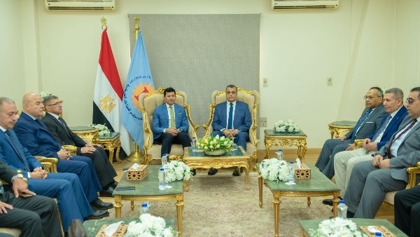 وزيرا "الإنتاج الحربي" و"الشباب والرياضة" يتابعان مستجدات التعاون المشترك