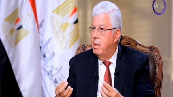 أيمن عاشور وزير التعليم العالى والبحث العلمى