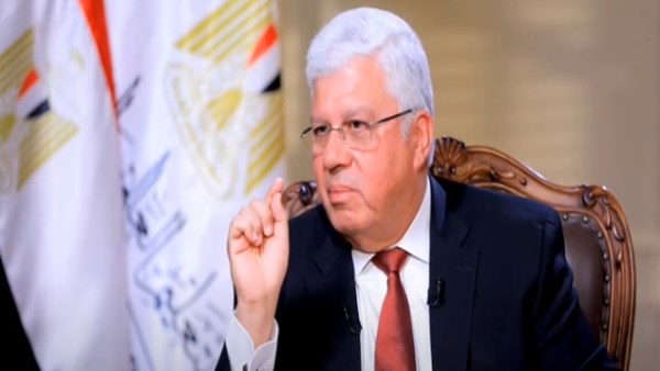  أيمن عاشور وزير التعليم العالي والبحث العلمي