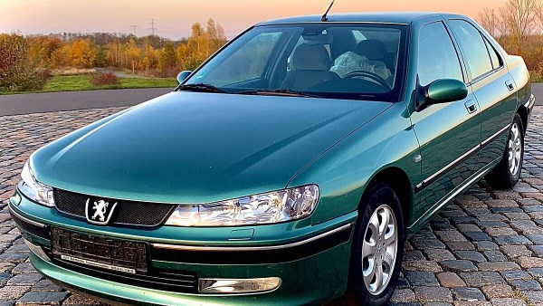 بيجو 405 سيدان سعرها 150 ألف جنيه 